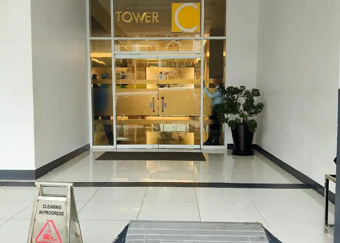 Spacious Qc Aparthotel 4*