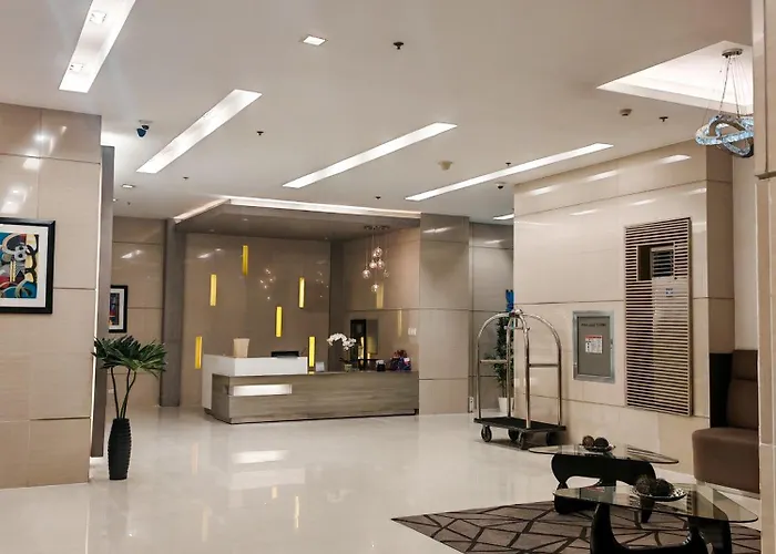 Spacious Qc Aparthotel 4*